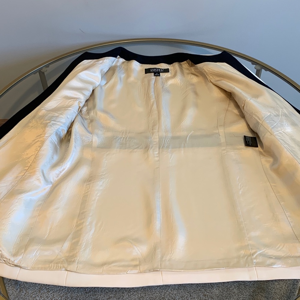 Kasper Open Blazer with black trim Size 8 - Picture 13 of 16